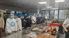  庐阳高中学生平安员“履职” 协同共建校